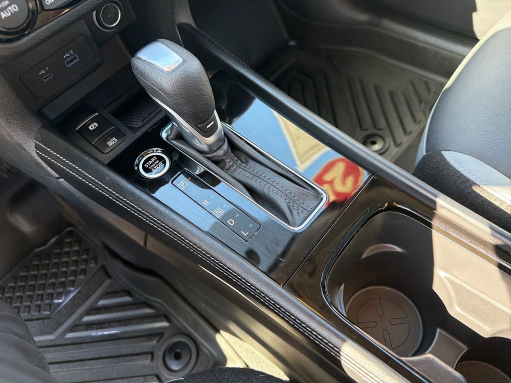 Used 2024 Nissan Kicks SR w/ SR Premium Package image 37