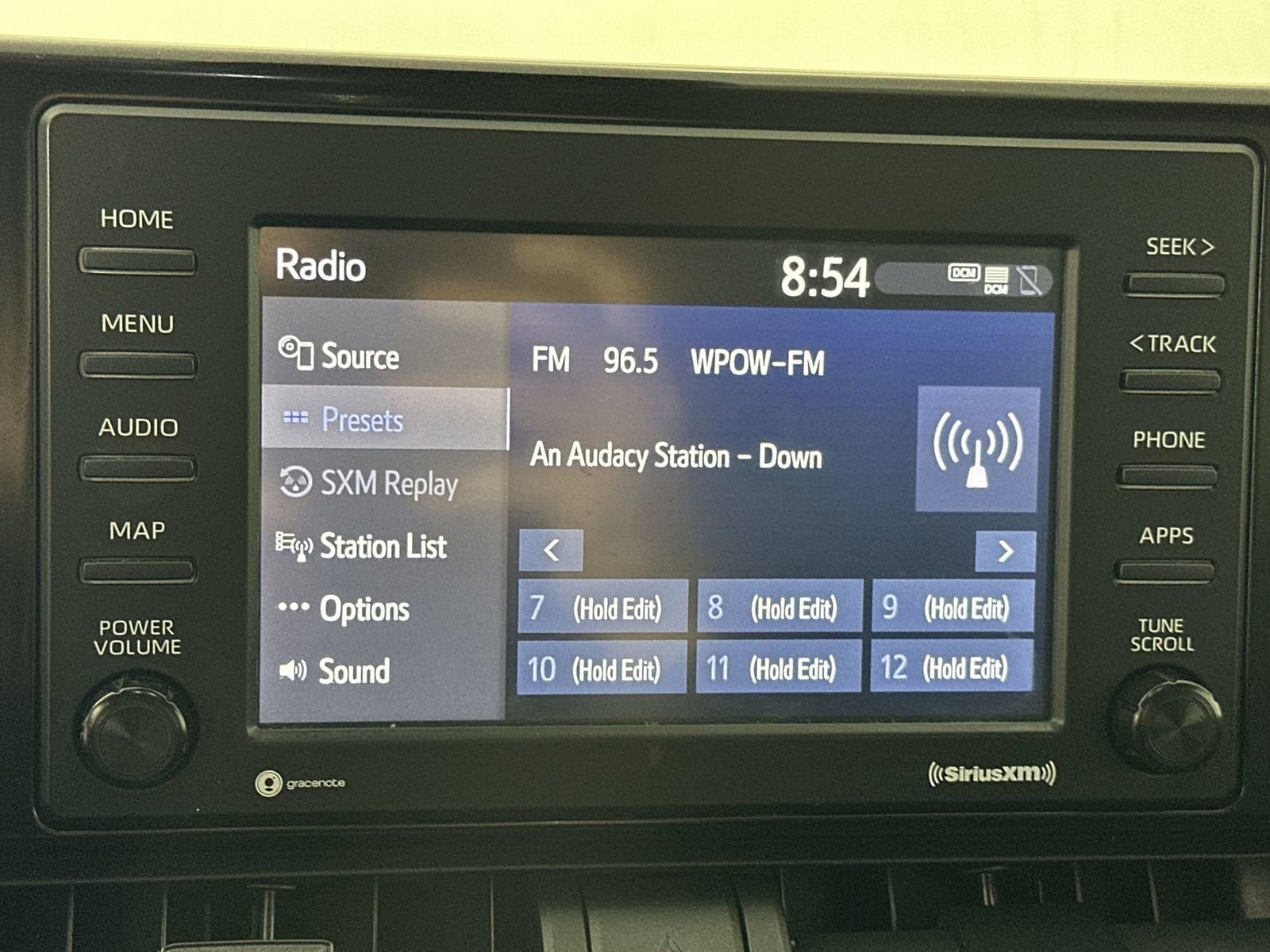 Used 2020 Toyota RAV4 XLE image 28