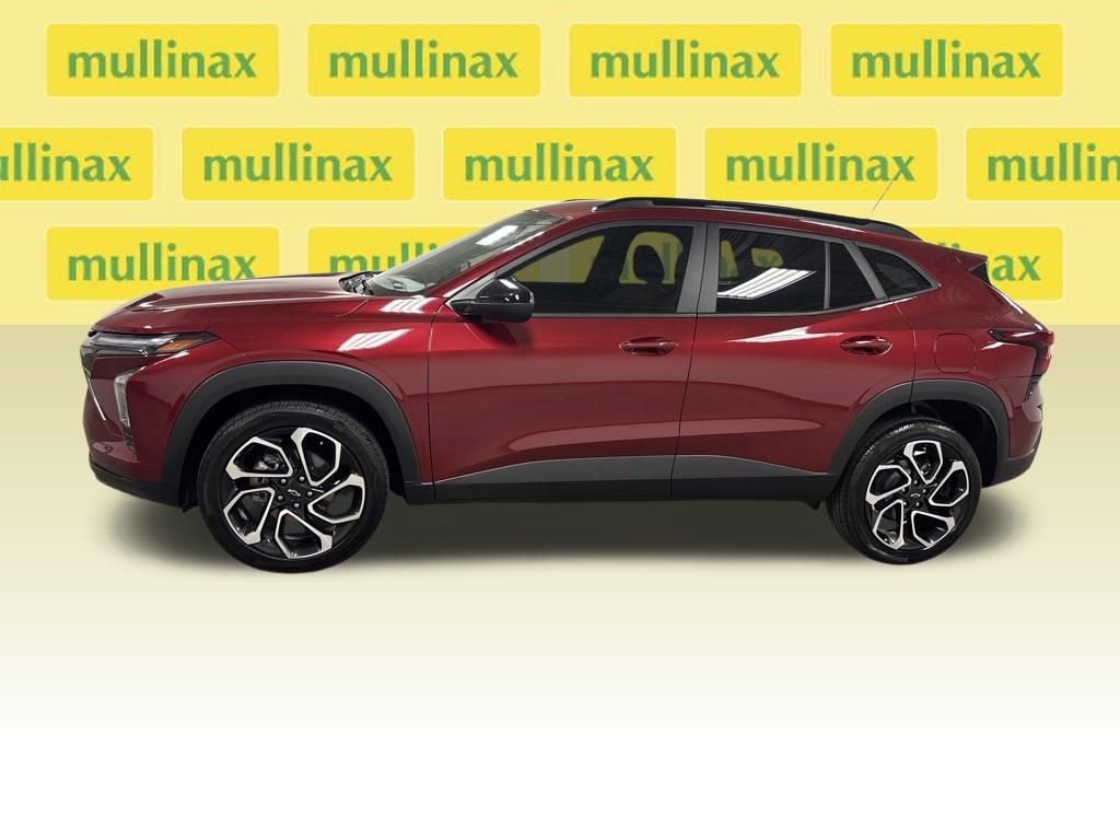 Certified 2025 Chevrolet Trax RS w/ Driver Confidence Package image 9