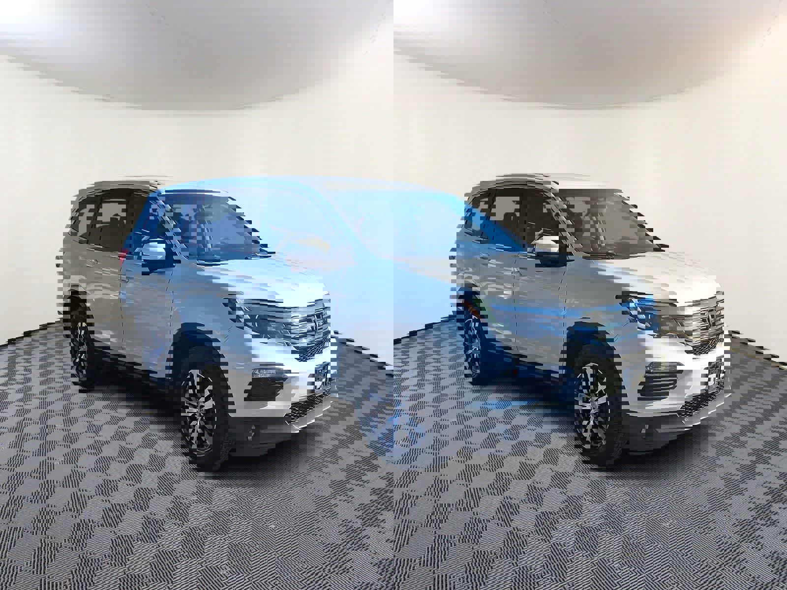 Used 2018 Honda Pilot EX image 4