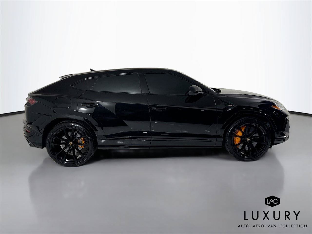 Used 2024 Lamborghini Urus S AWD/4WD image 5
