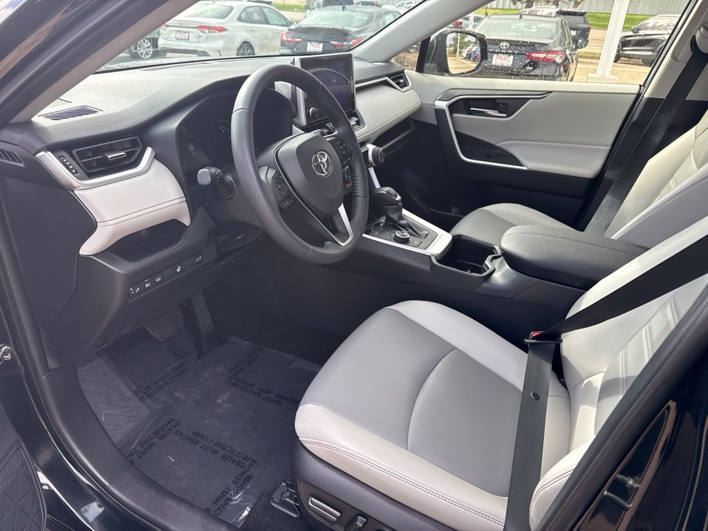 Certified 2023 Toyota RAV4 XLE Premium AWD/4WD image 8
