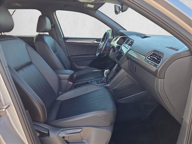 Used 2022 Volkswagen Tiguan SE R-Line FWD image 27