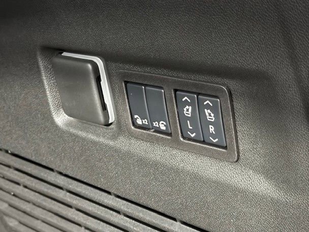 New 2026 GMC Yukon XL Elevation w/ Elevation Premium Package image 40