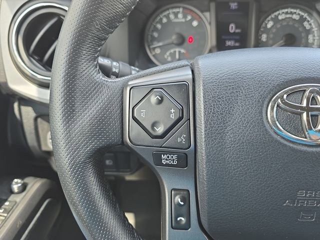 Used 2018 Toyota Tacoma TRD Off-Road image 16