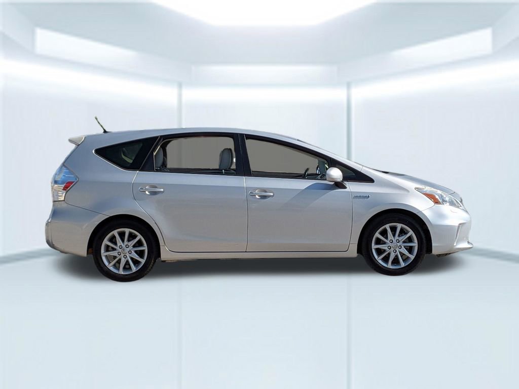 Used 2013 Toyota Prius V Five FWD image 8