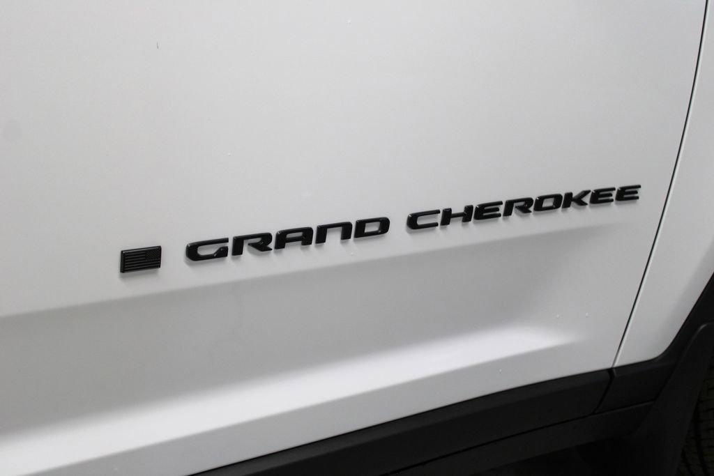 New 2025 Jeep Grand Cherokee Altitude image 37