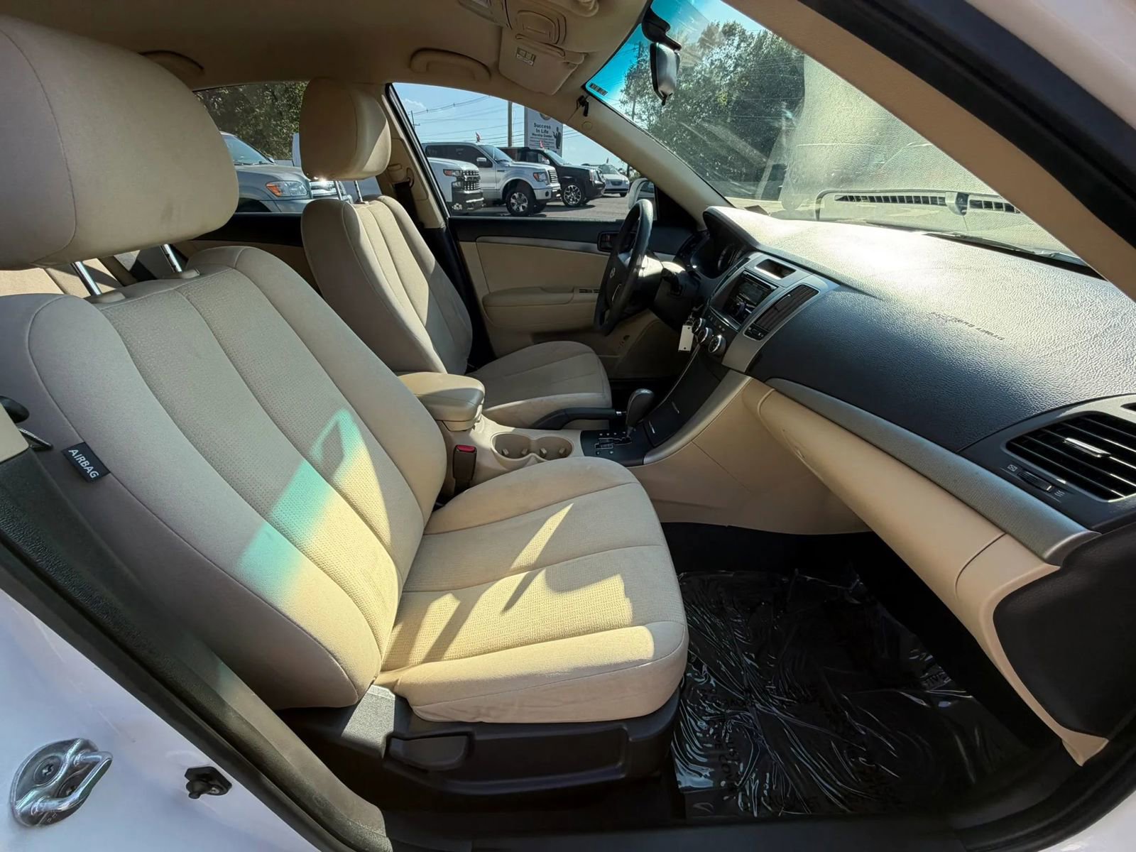 Used 2010 Hyundai Sonata GLS FWD image 4