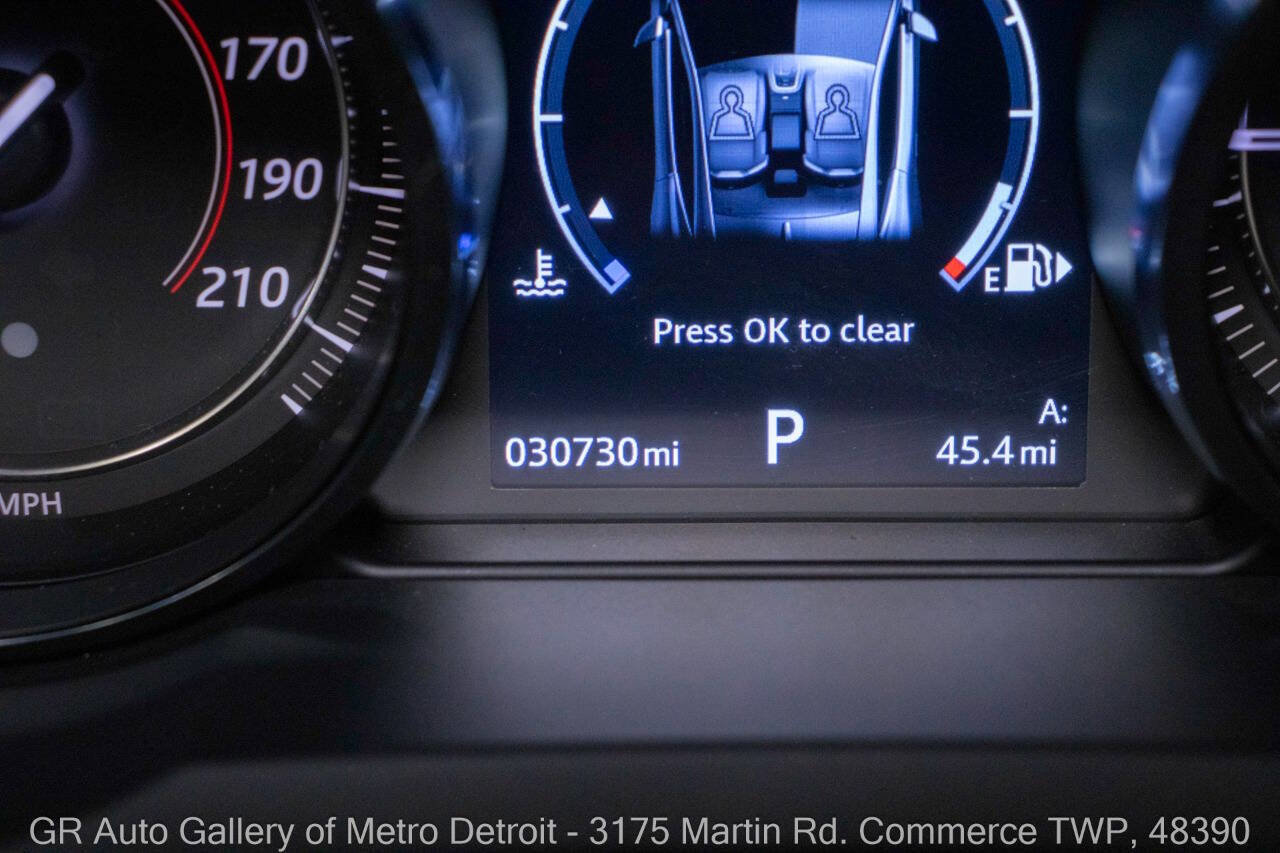 Used 2020 Jaguar F-TYPE R image 18