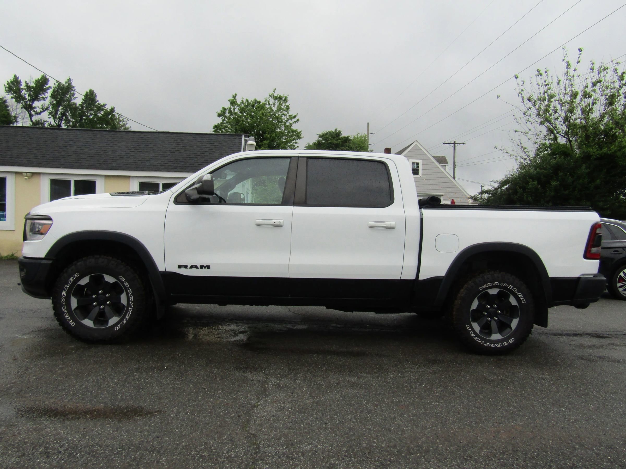 Used 2019 RAM 1500 Rebel w/ Rebel Level 2 Equipment Group AWD/4WD image 4