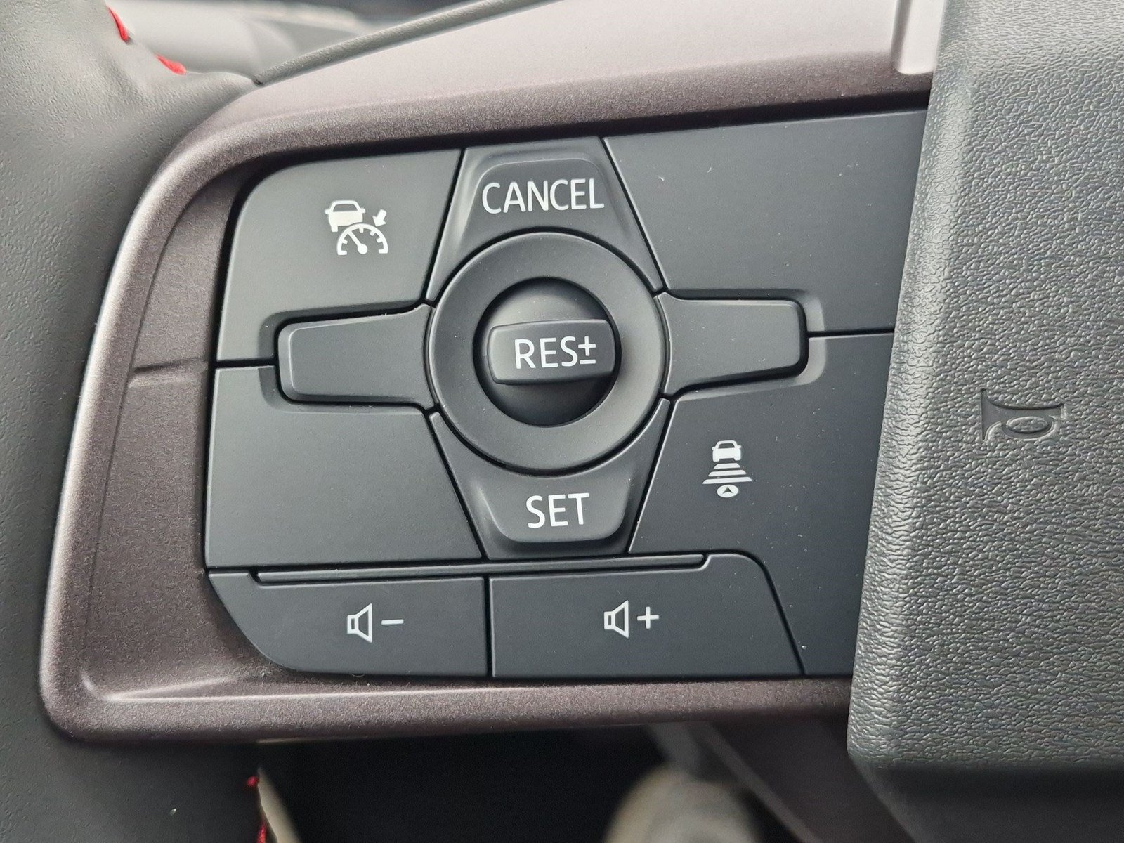 New 2027 Nissan Sentra SR w/ Floor Mat Package FWD image 14
