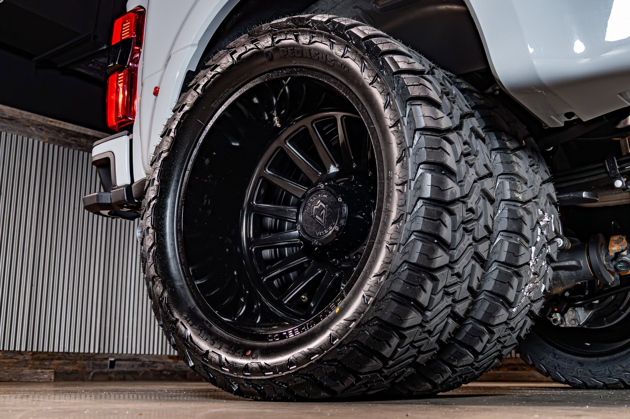 Used 2026 Ford F450 Platinum w/ Platinum Plus Package image 16