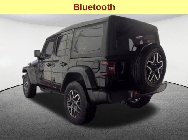Used 2026 Jeep Wrangler Unlimited Sahara AWD/4WD image 10