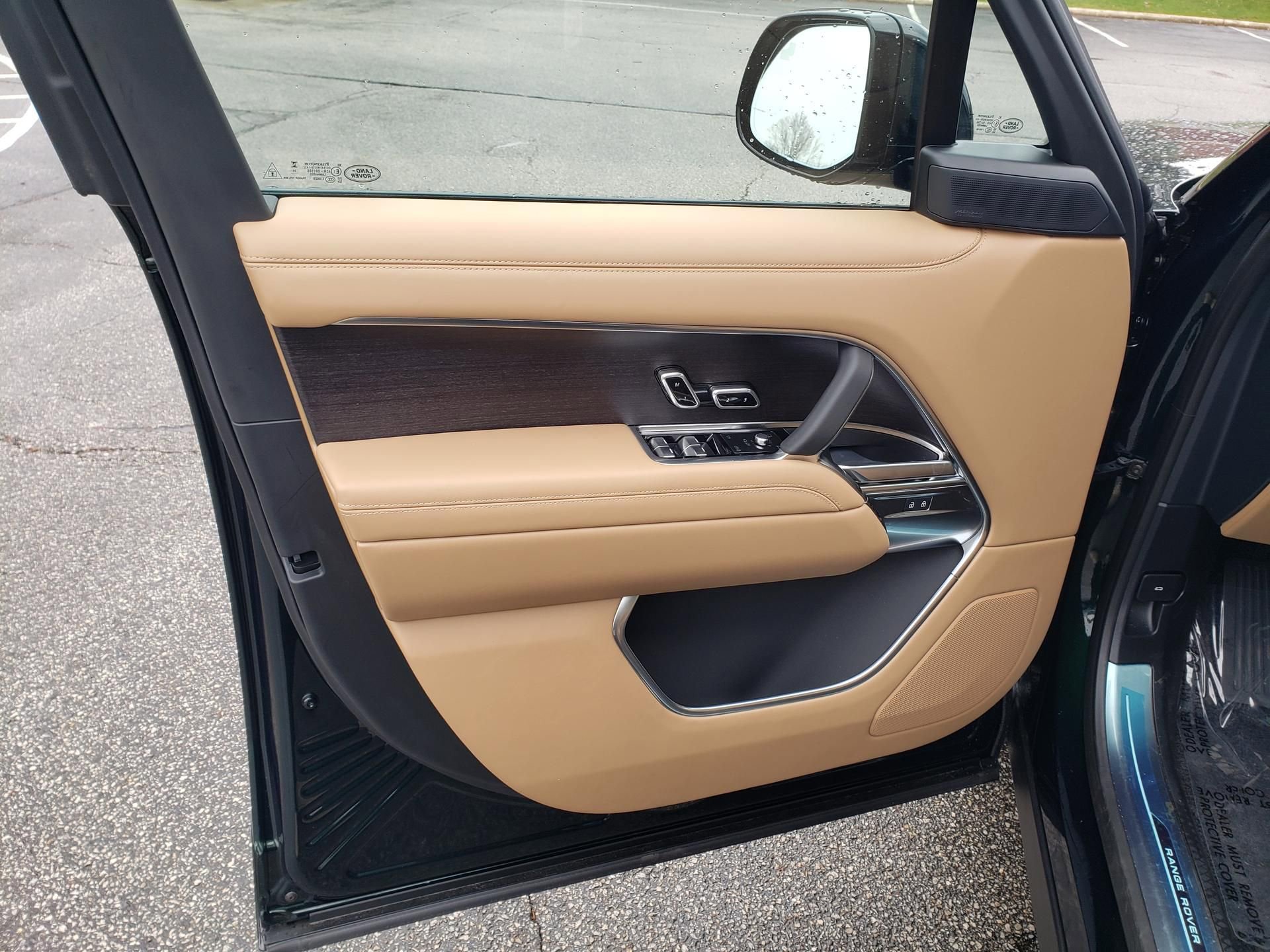 New 2026 Land Rover Range Rover SE image 10