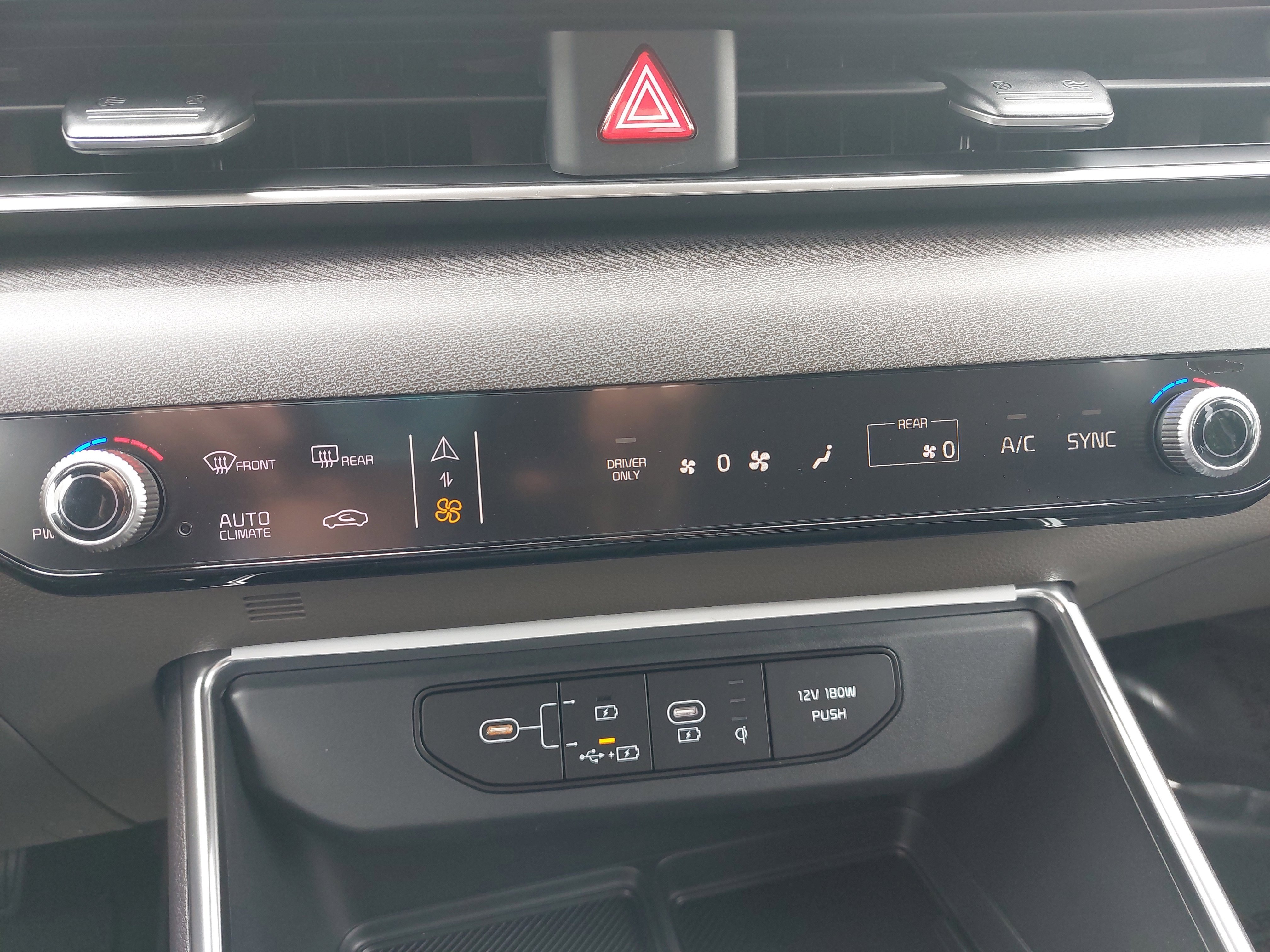 New 2026 Kia Carnival EX image 23