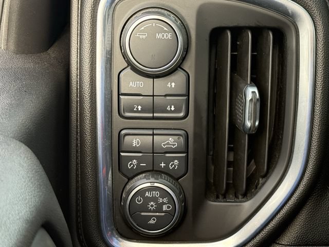 Used 2020 Chevrolet Silverado 1500 High Country w/ Technology Package AWD/4WD image 21