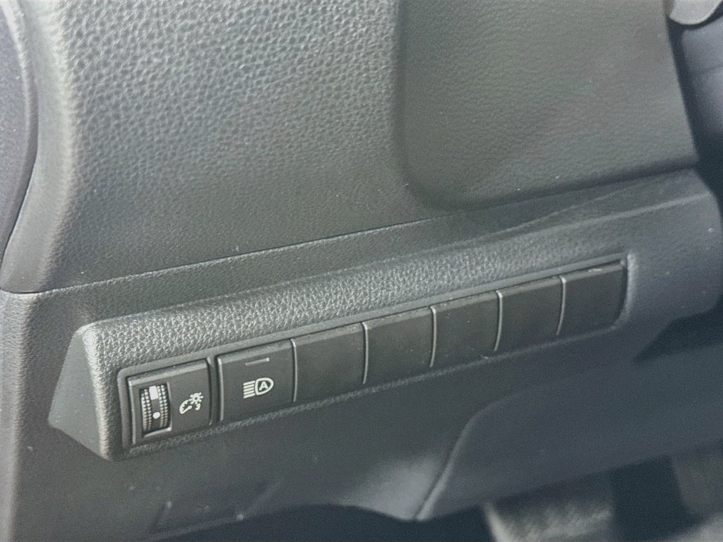 Used 2022 Toyota Corolla LE FWD image 10