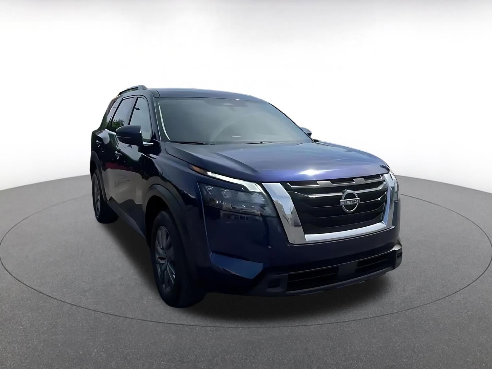 Used 2025 Nissan Pathfinder SV AWD/4WD image 3