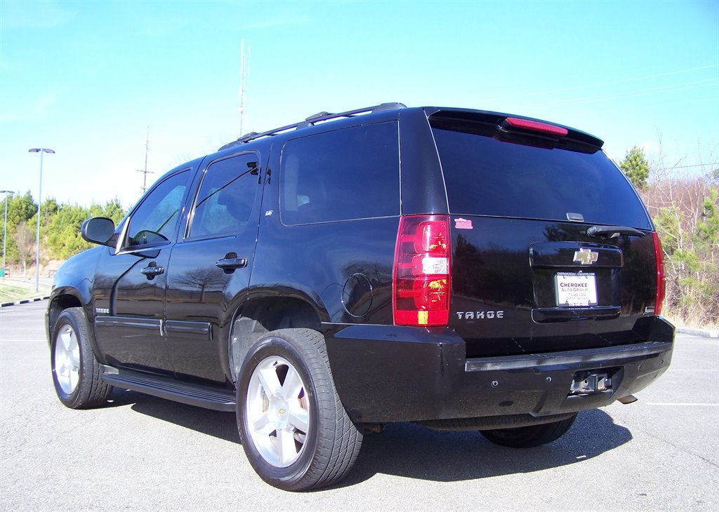 Used 2011 Chevrolet Tahoe LT RWD image 4