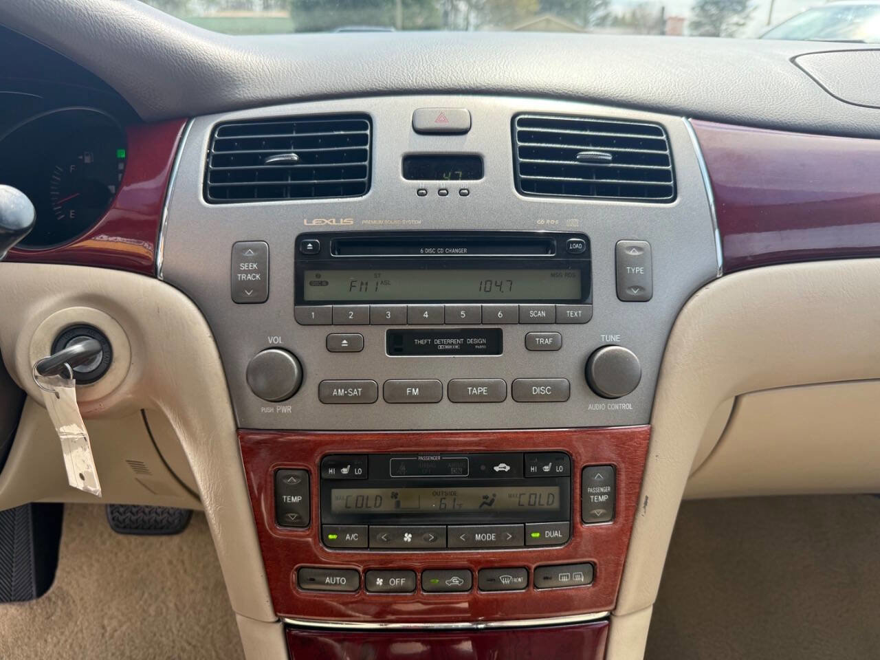 Used 2004 Lexus ES 330 Base 4dr Sedan image 19