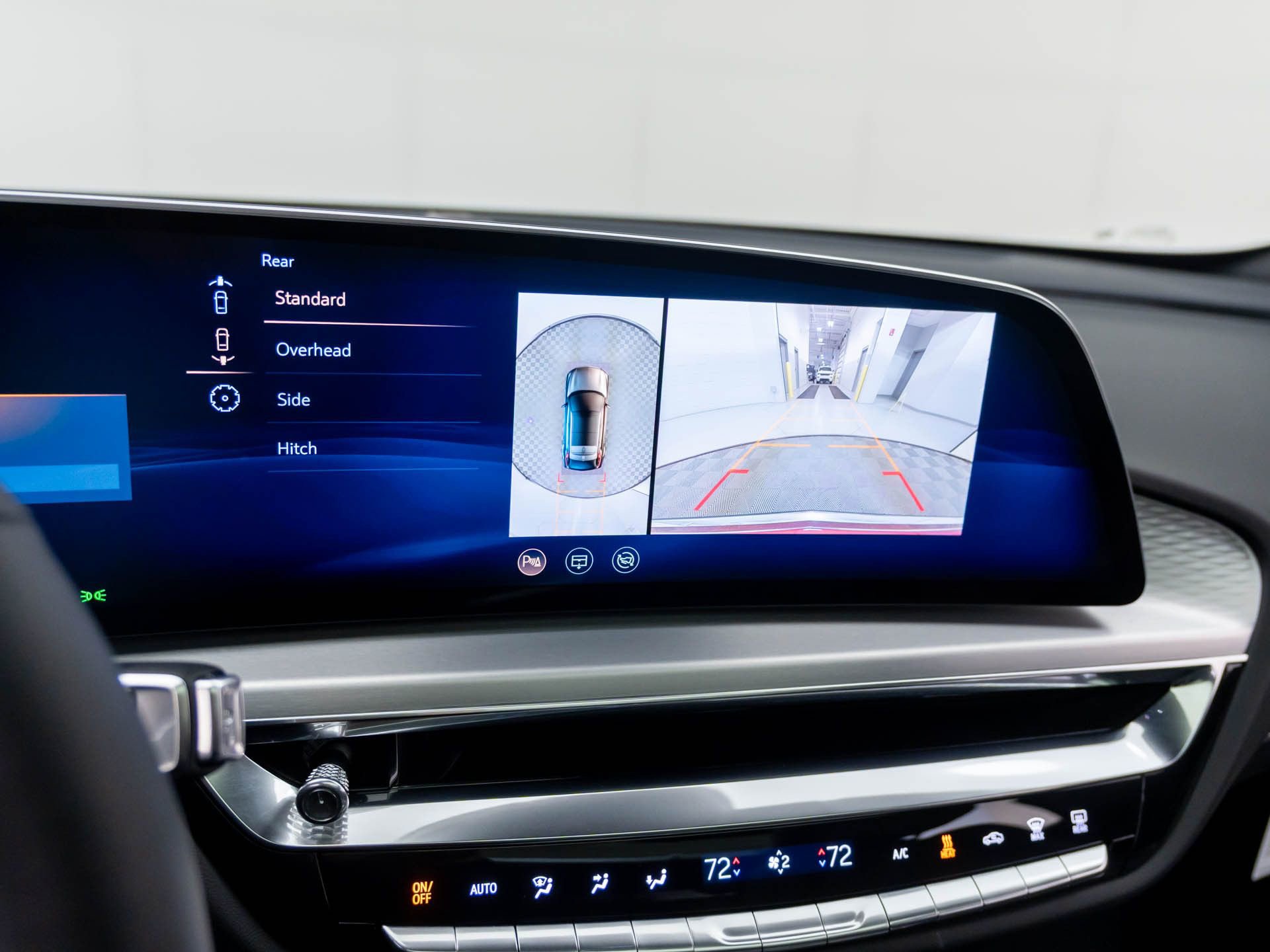 Used 2024 Cadillac Lyriq Luxury w/ LPO, Floor Liner Package image 34