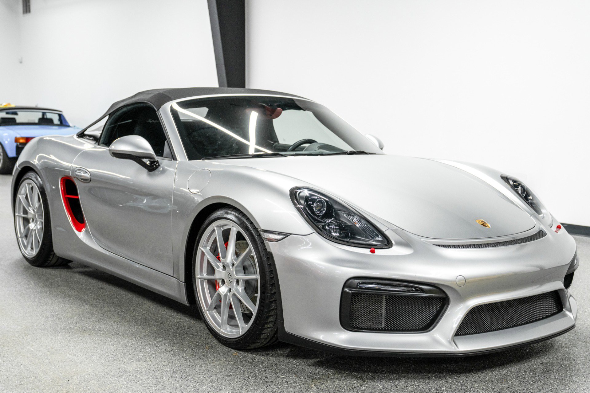 Used 2016 Porsche Boxster Spyder image 35