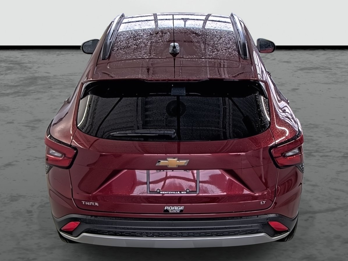 Used 2025 Chevrolet Trax LT w/ Driver Confidence Package FWD image 3