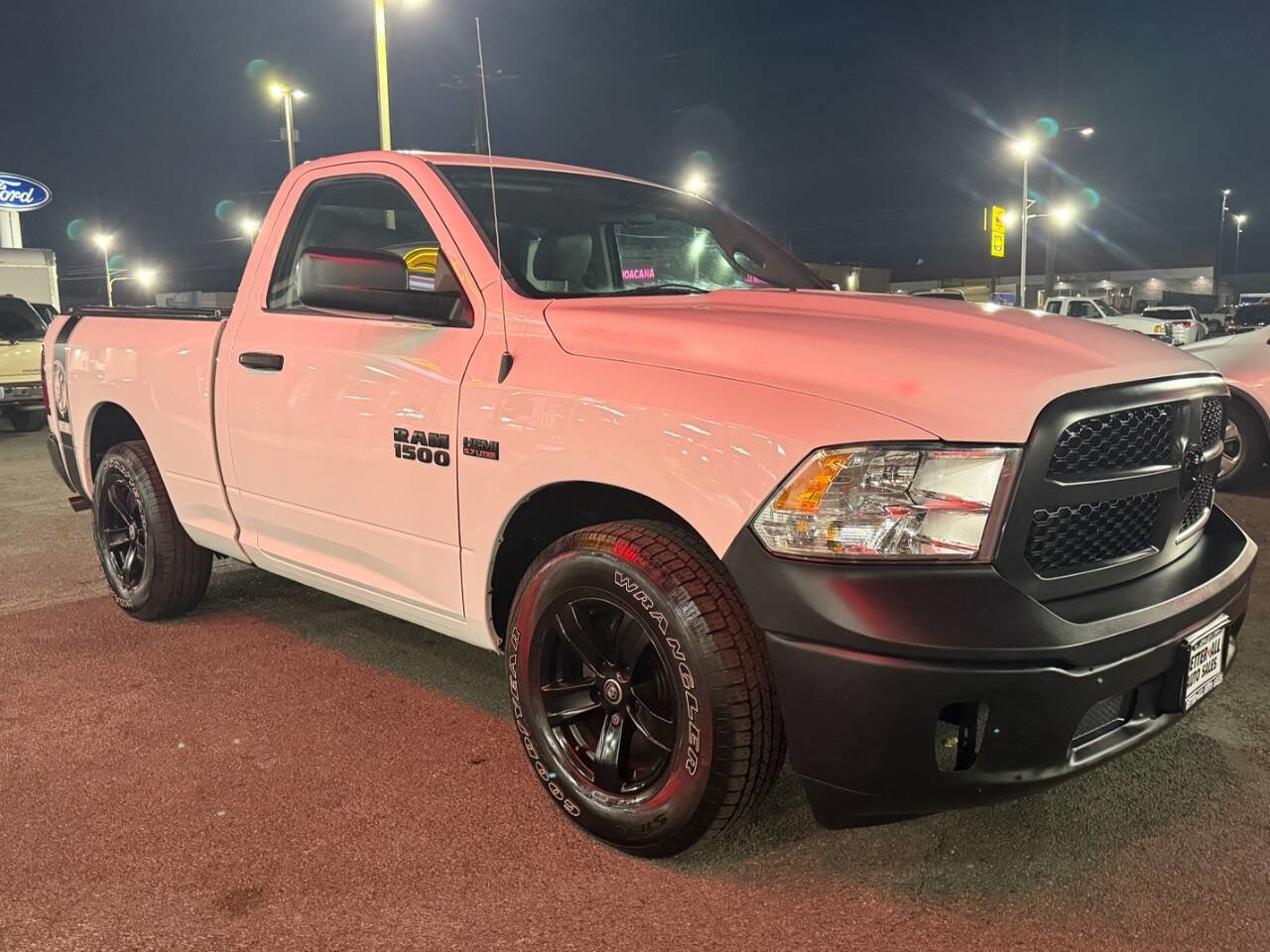 Used 2014 RAM 1500 ST image 2