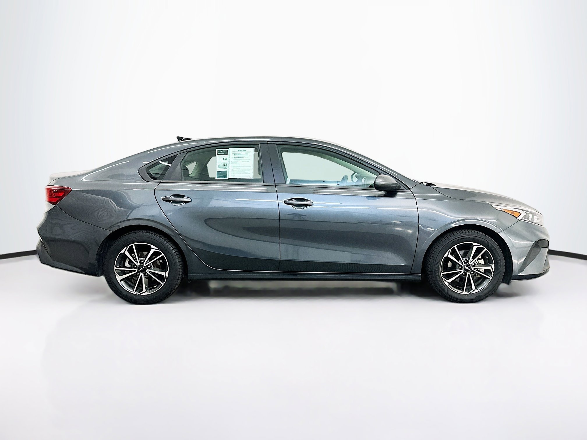 Used 2022 Kia Forte LXS image 10