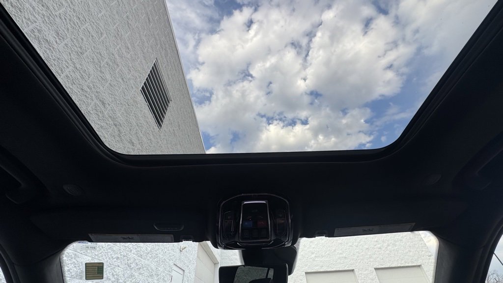 Used 2024 Jeep Grand Cherokee L Summit image 19