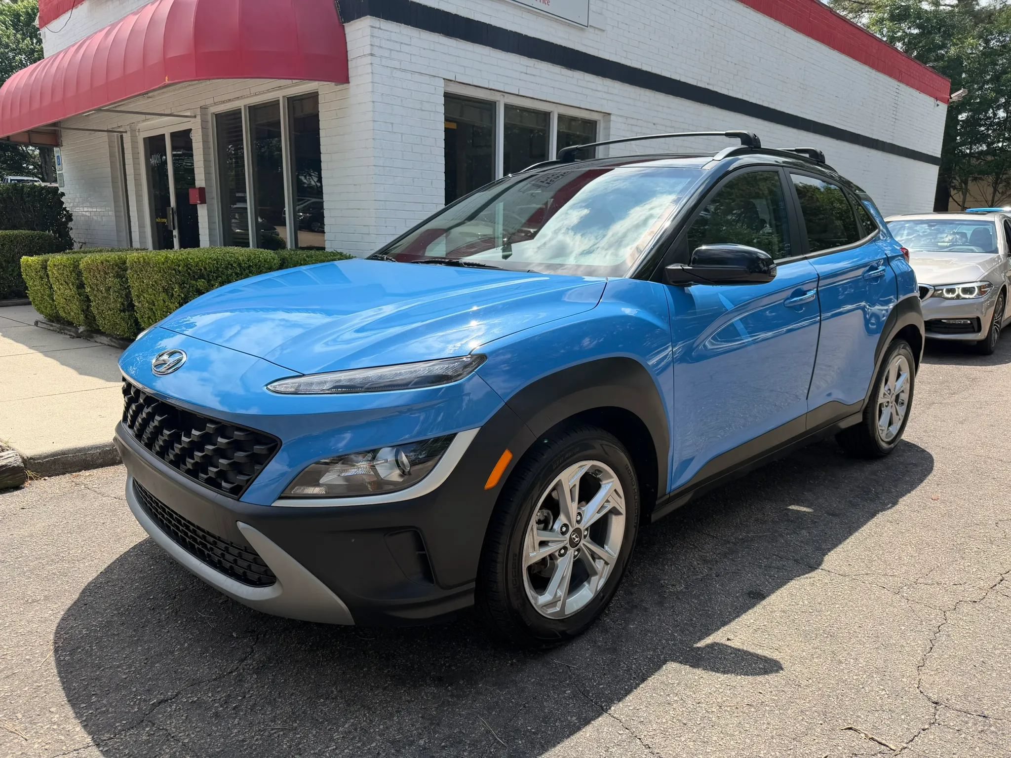 Used 2022 Hyundai Kona SEL FWD image 2