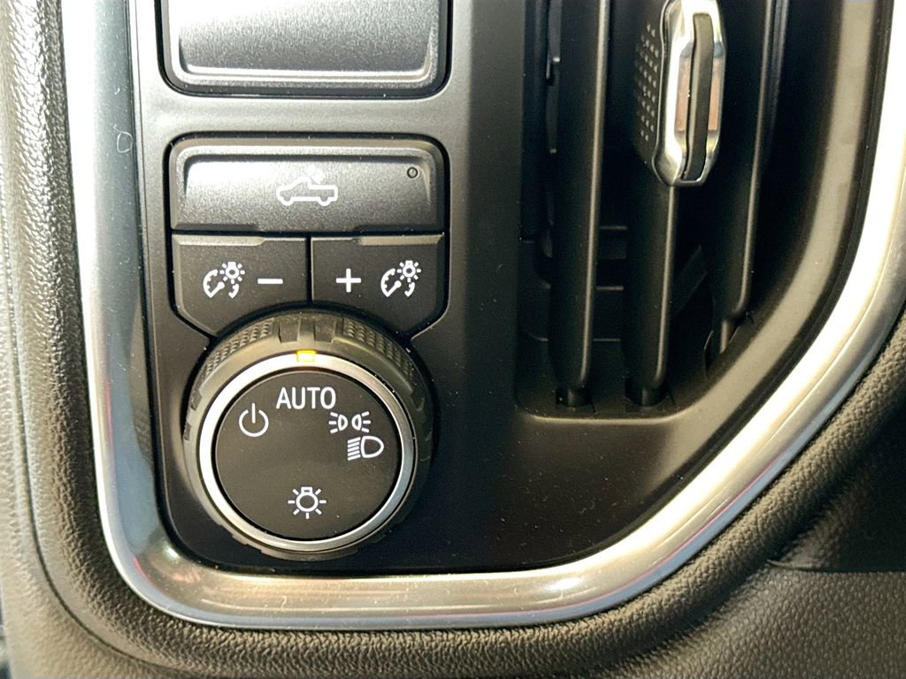 Used 2019 Chevrolet Silverado 1500 LT w/ Texas Edition image 12