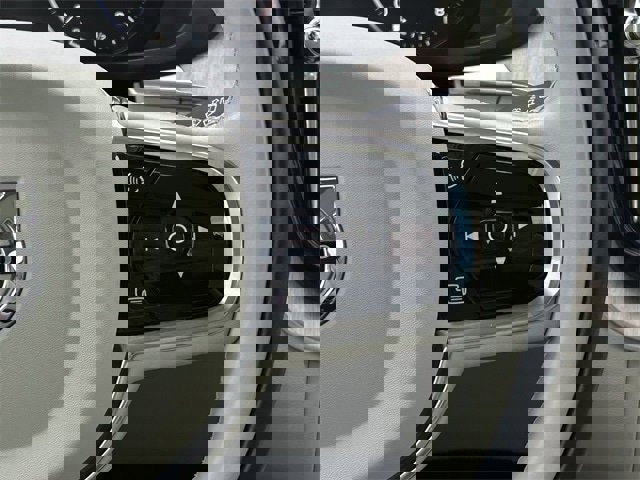 Used 2021 Volvo XC60 T5 Inscription w/ Advanced Package image 16