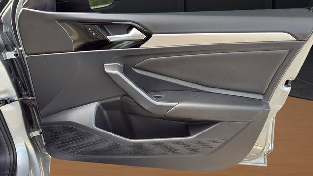 Used 2020 Volkswagen Jetta R-Line w/ R-Line Cold Weather Package FWD image 23