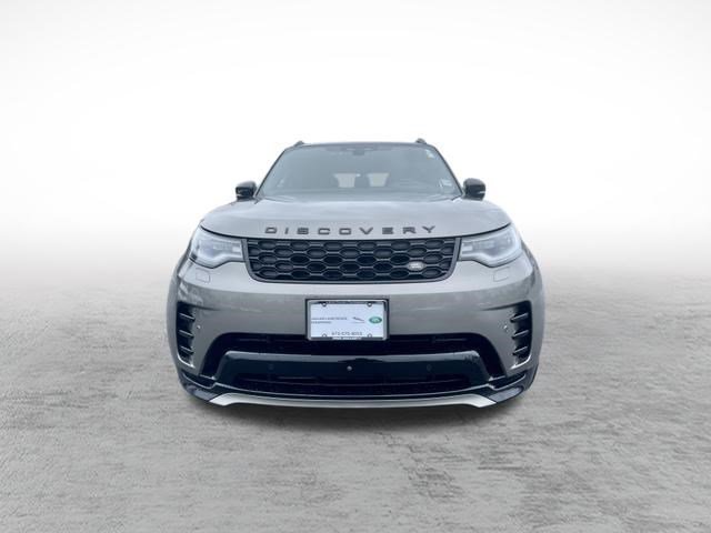 Certified 2024 Land Rover Discovery Dynamic SE image 2