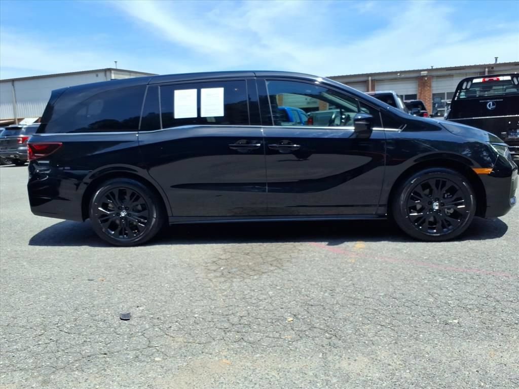 Used 2025 Honda Odyssey Sport-L image 29