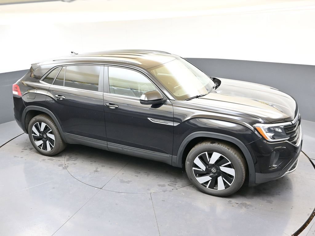 Certified 2025 Volkswagen Atlas Cross Sport SE image 42