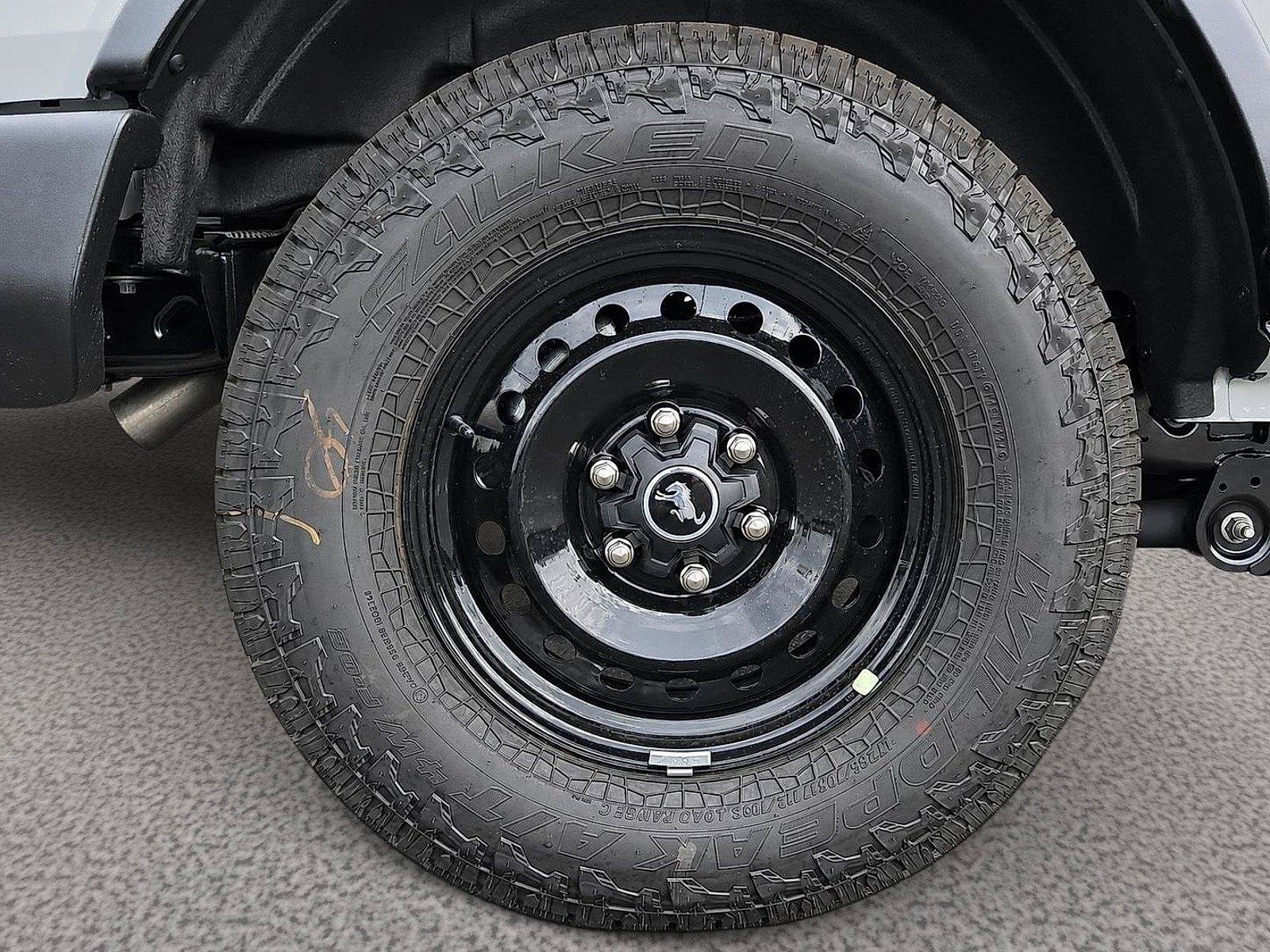 New 2026 Ford Bronco Big Bend w/ Black Appearance Package AWD/4WD image 8