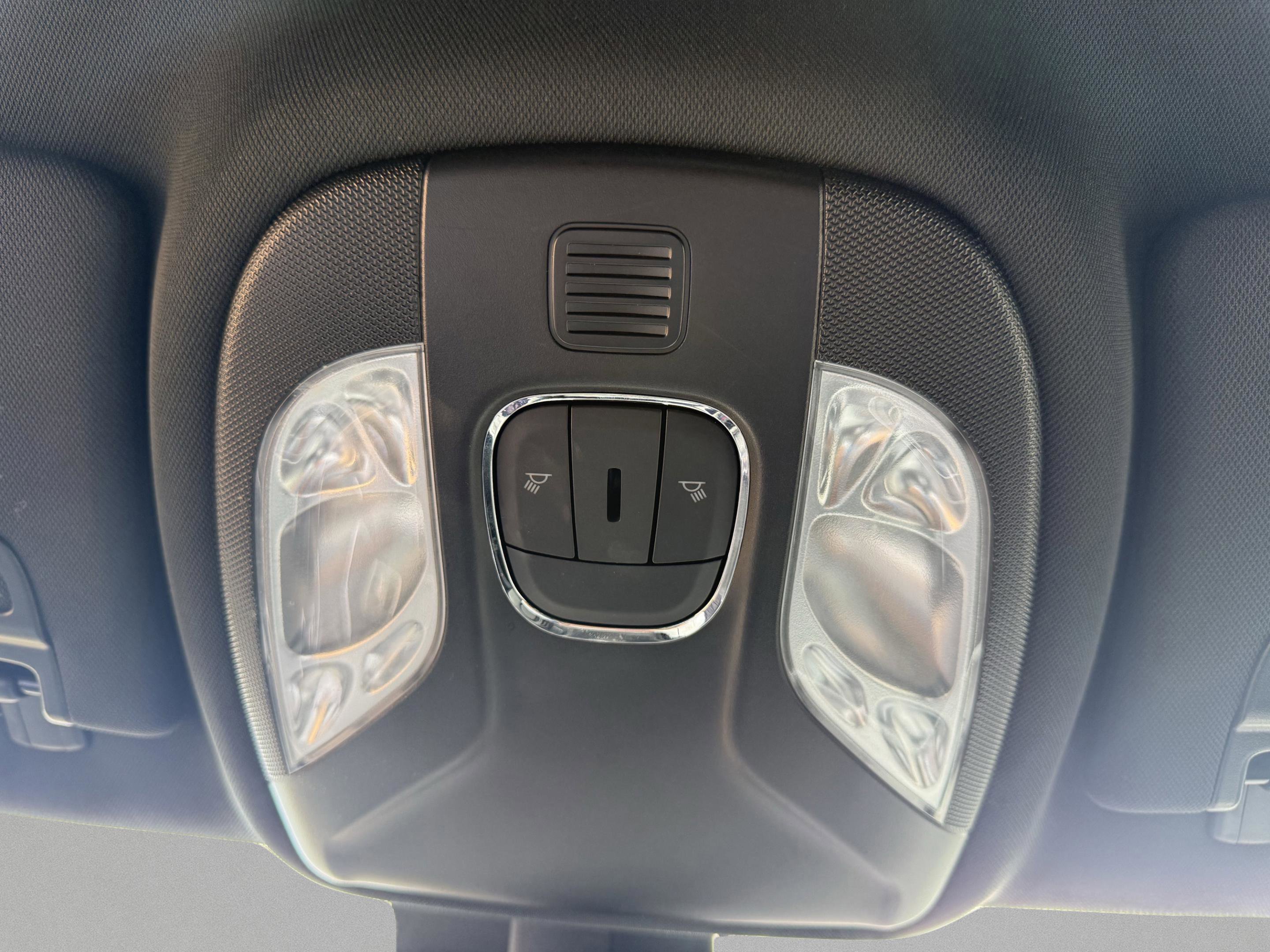 Used 2024 Jeep Compass Latitude image 24