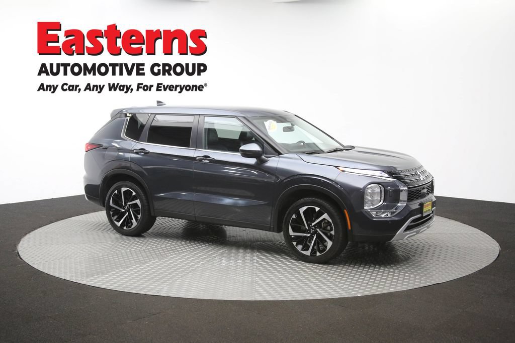 Used 2024 Mitsubishi Outlander SE AWD/4WD image 47