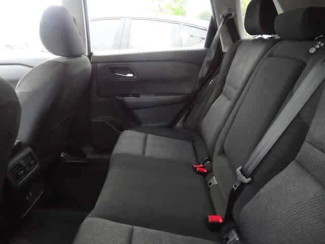 Used 2025 Nissan Rogue SV FWD image 10