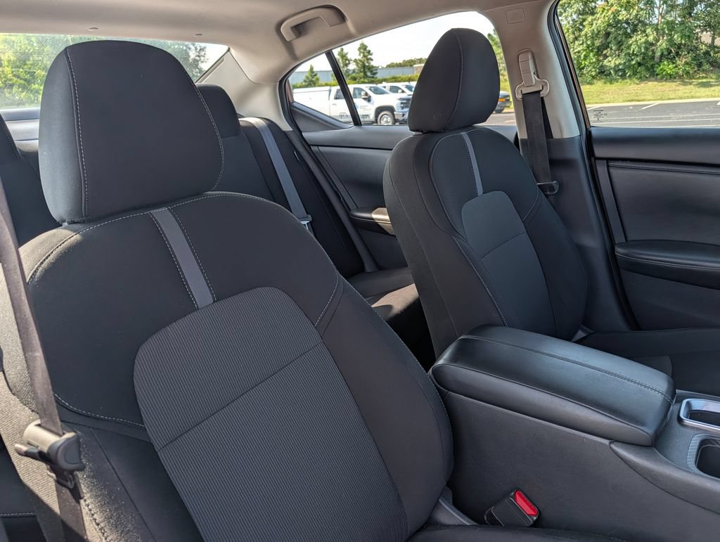 Used 2024 Nissan Sentra SV FWD image 13