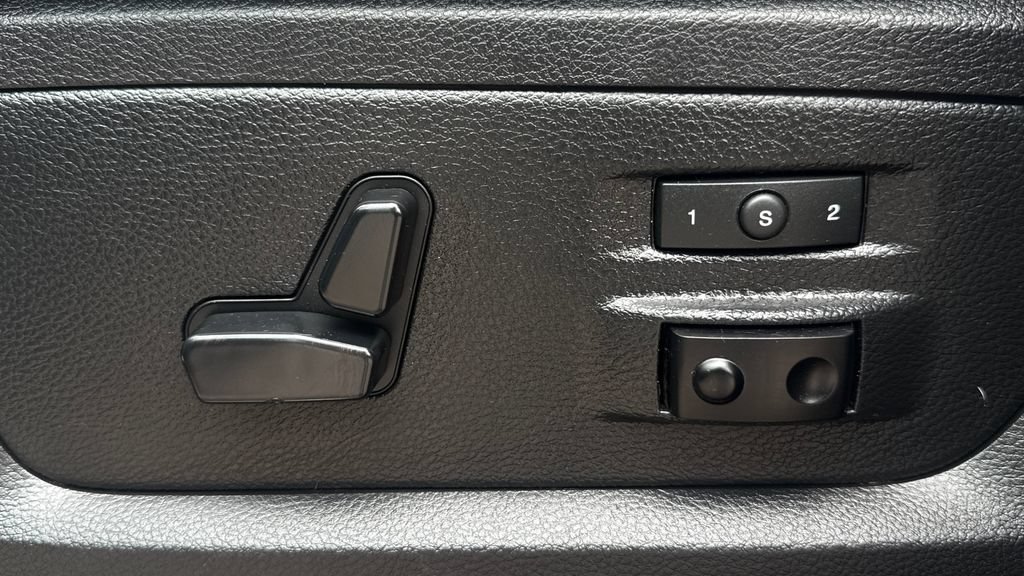 Used 2016 RAM 1500 Limited AWD/4WD image 25