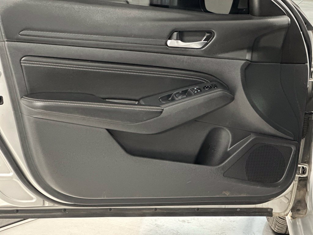 Used 2019 Nissan Altima 2.5 S FWD image 13