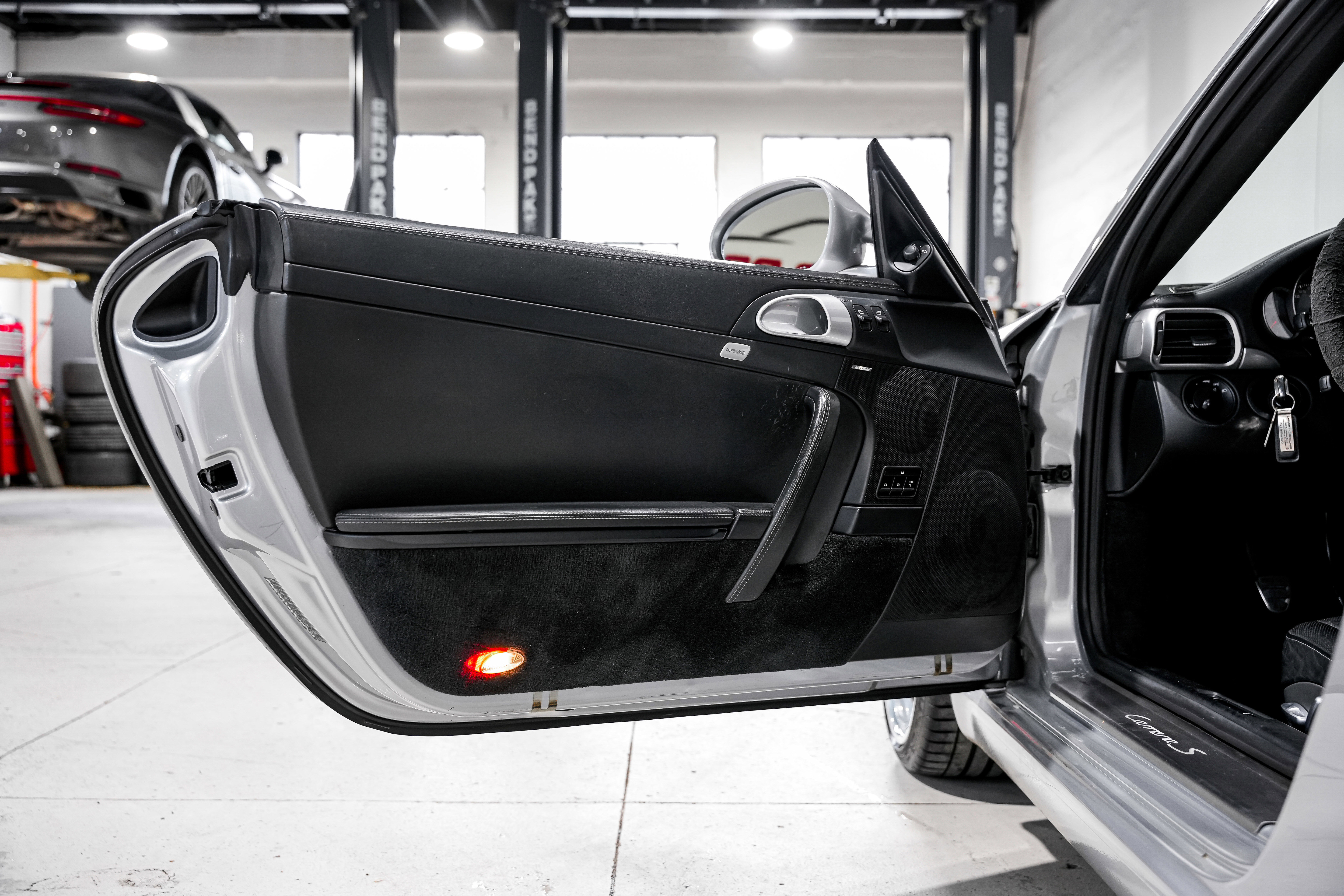 Used 2009 Porsche 911 Carrera S RWD image 19
