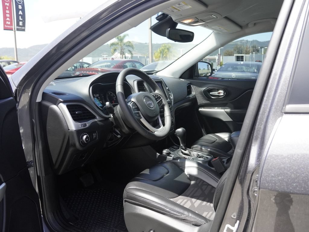 Used 2022 Jeep Cherokee Latitude AWD/4WD image 19