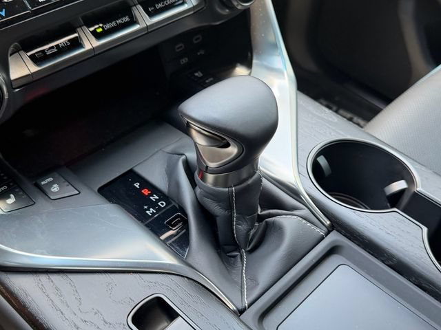 Used 2025 Lexus LX 600 4WD w/ Luxury Package image 29