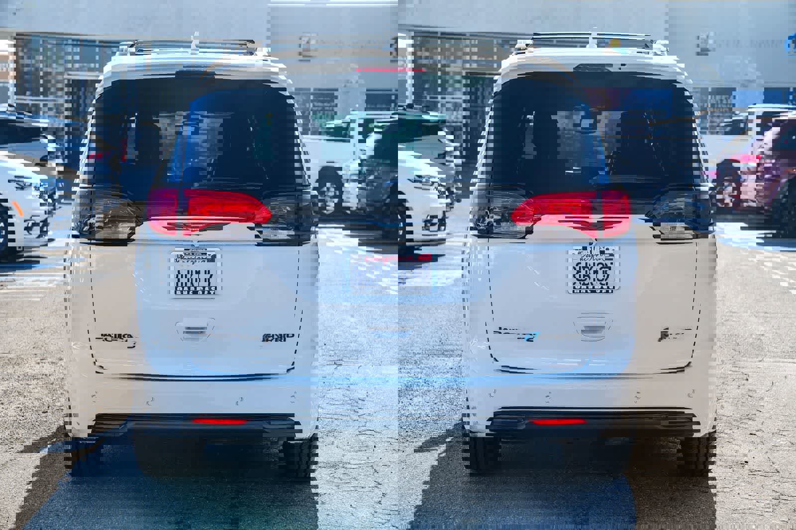 Used 2020 Chrysler Pacifica Limited w/ Advanced Safetytec Group image 5