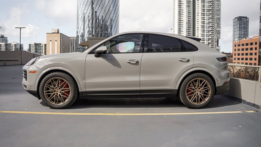 Certified 2025 Porsche Cayenne S image 2