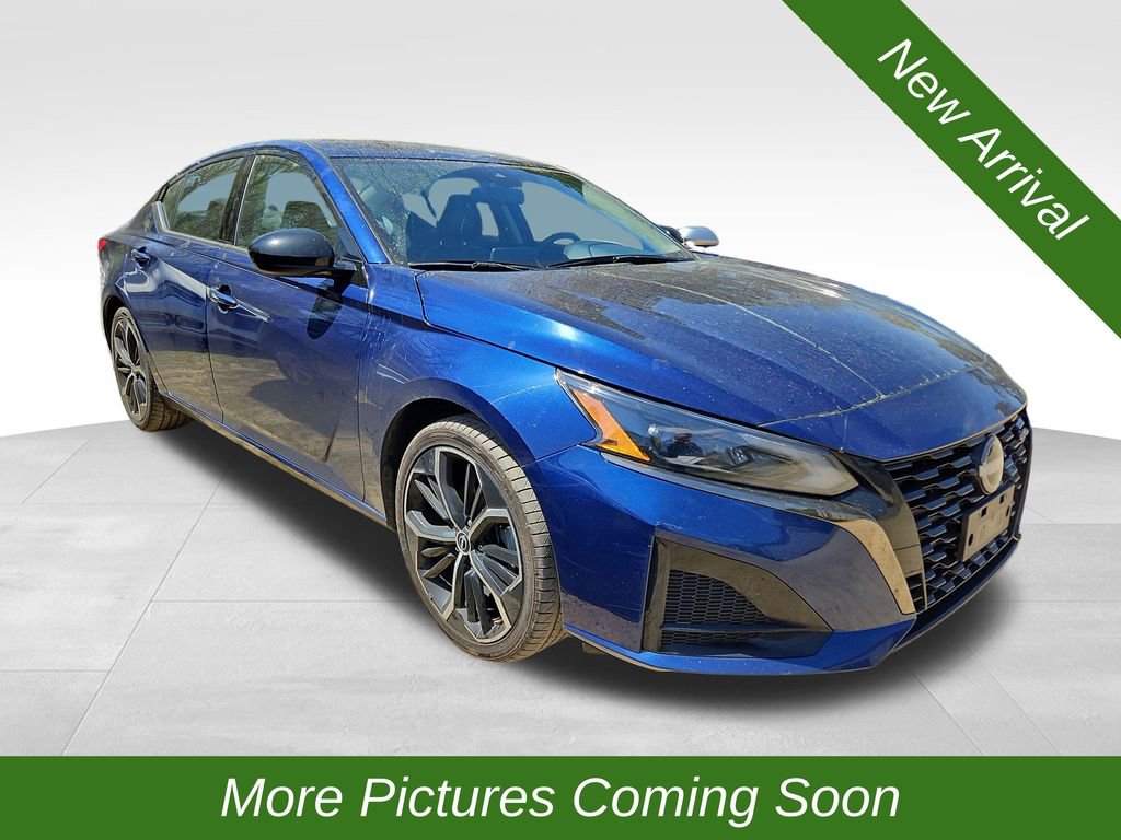 Used 2024 Nissan Altima 2.5 SR
